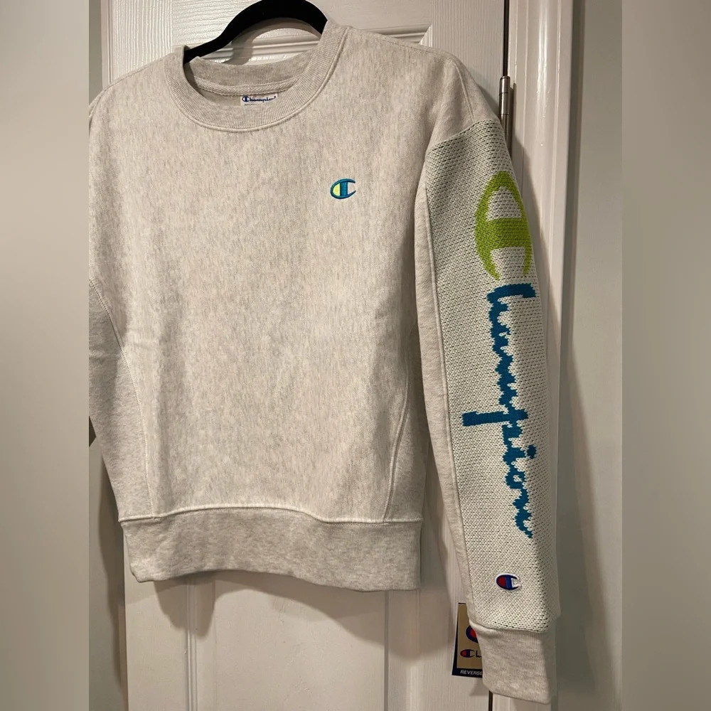 NWT Champion Heavyweight Reverse Weave Knit Sleeve Logo Gray Crew Neck Size S